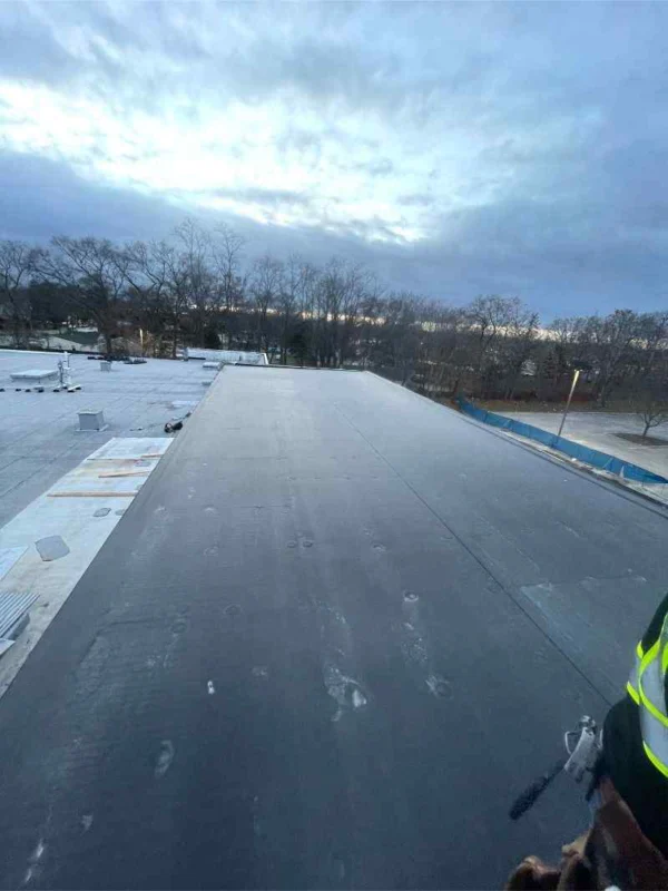 Flat roof membrane installation